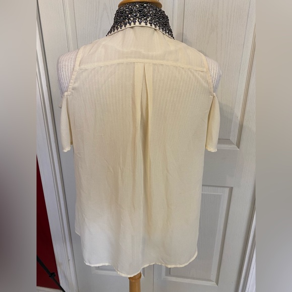Lush cold shoulder blouse with glittered collar off white Size M - Picture 4 of 7